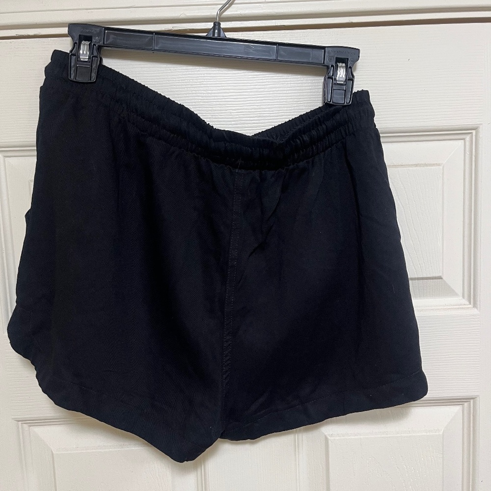 Revamped Summer Shorts With Pockets